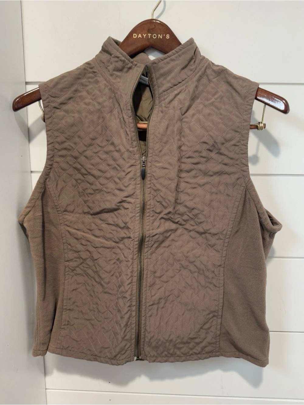Columbia Quilted Sleeveless Vest - Taupe Brown